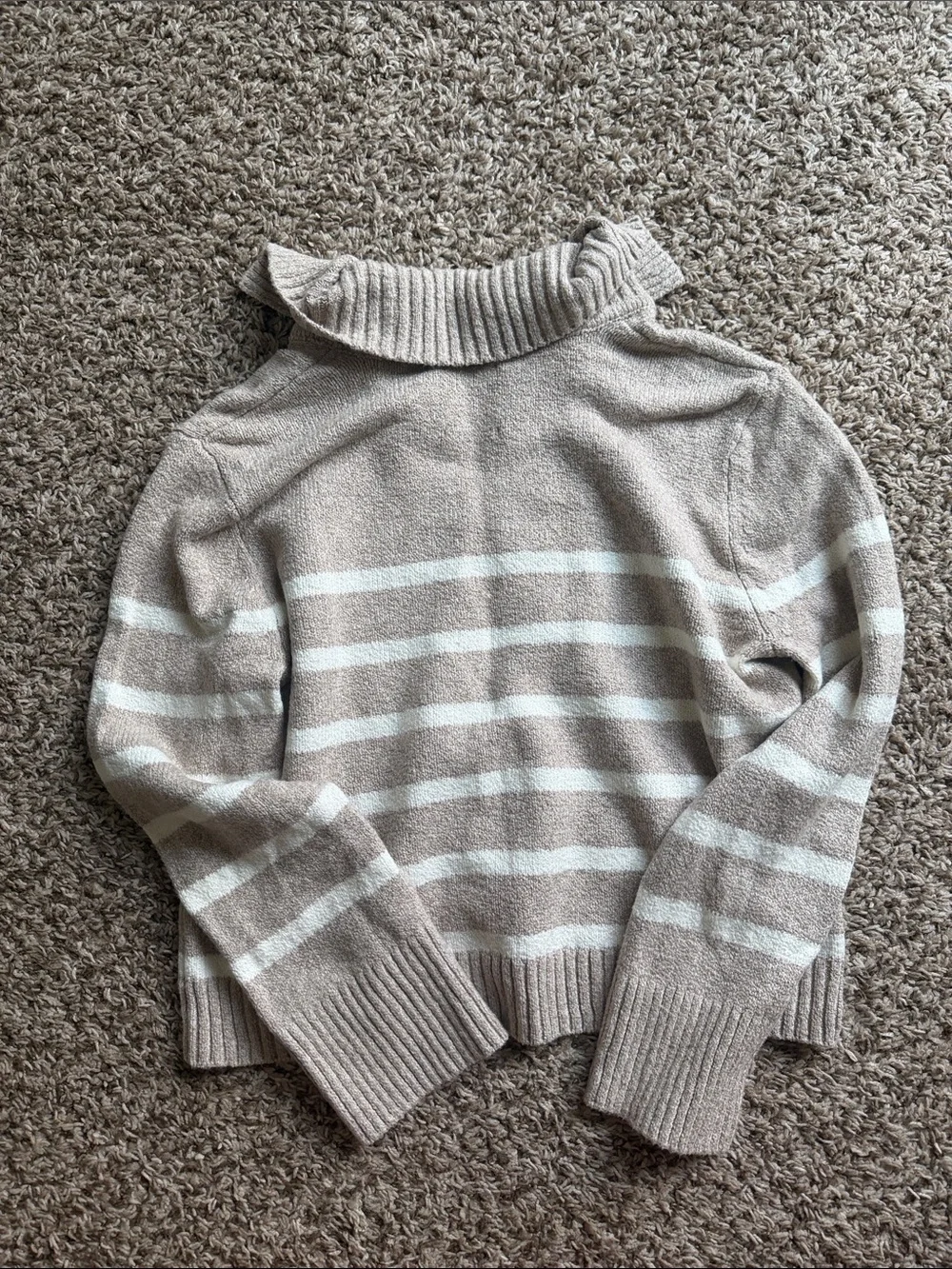 Abercrombie & Fitch Cream and Taupe Striped V‑Neck Shawl Sweater